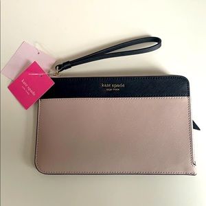 NWT Kate Spade wristlet